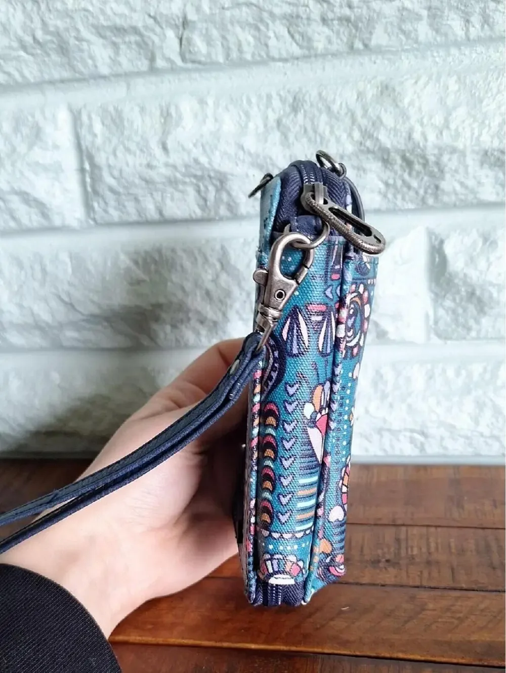 Sakroots Blue Floral Zip Wristlet Clutch